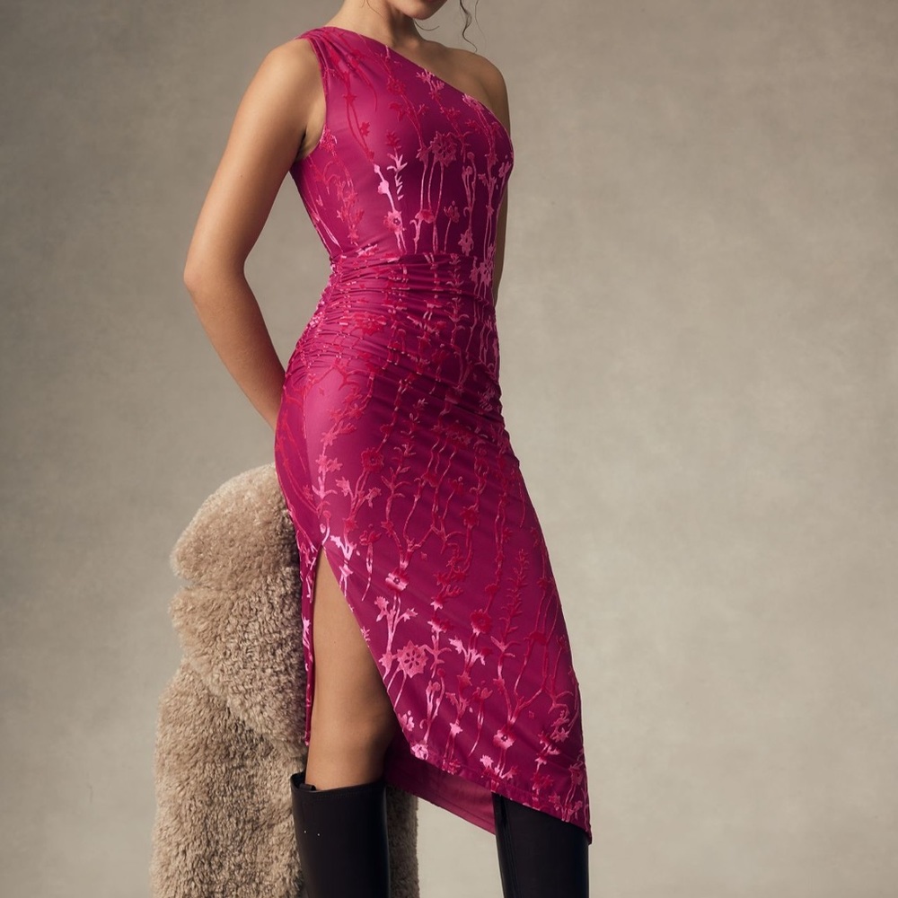 *Anthropologie Hutch One-Shoulder Ruched Velvet Dress